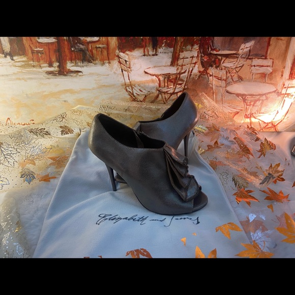 Elizabeth and James heeled booties - Picture 5 of 7